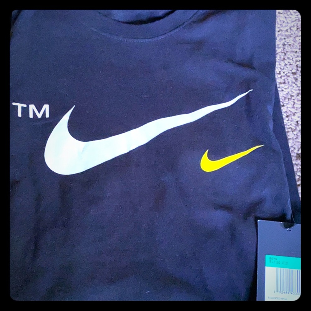 Nike short sleeve XL